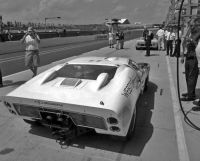 GT40 in the pit lane.